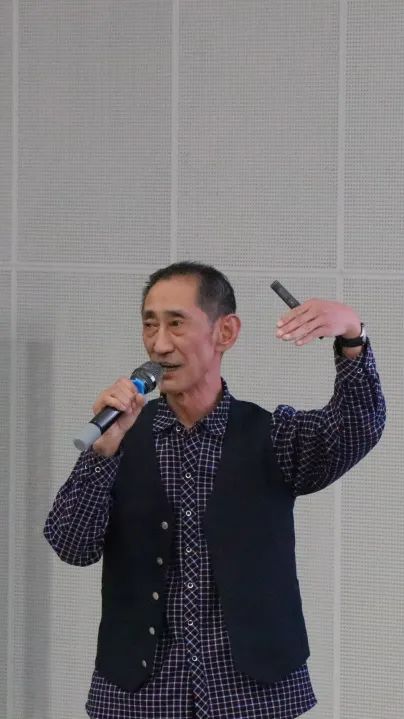 分享创作故事 ​畅谈写作心得 | 中文系特邀大可先生来校作学术讲座